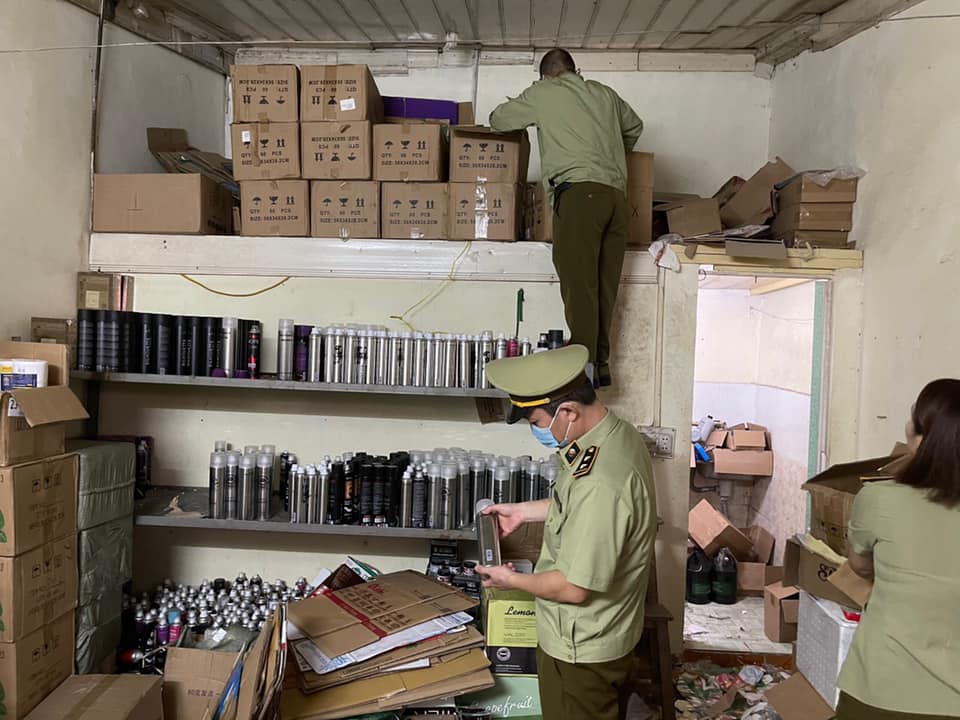 Thuê phòng trọ để bán online mỹ phẩm không rõ nguồn gốc